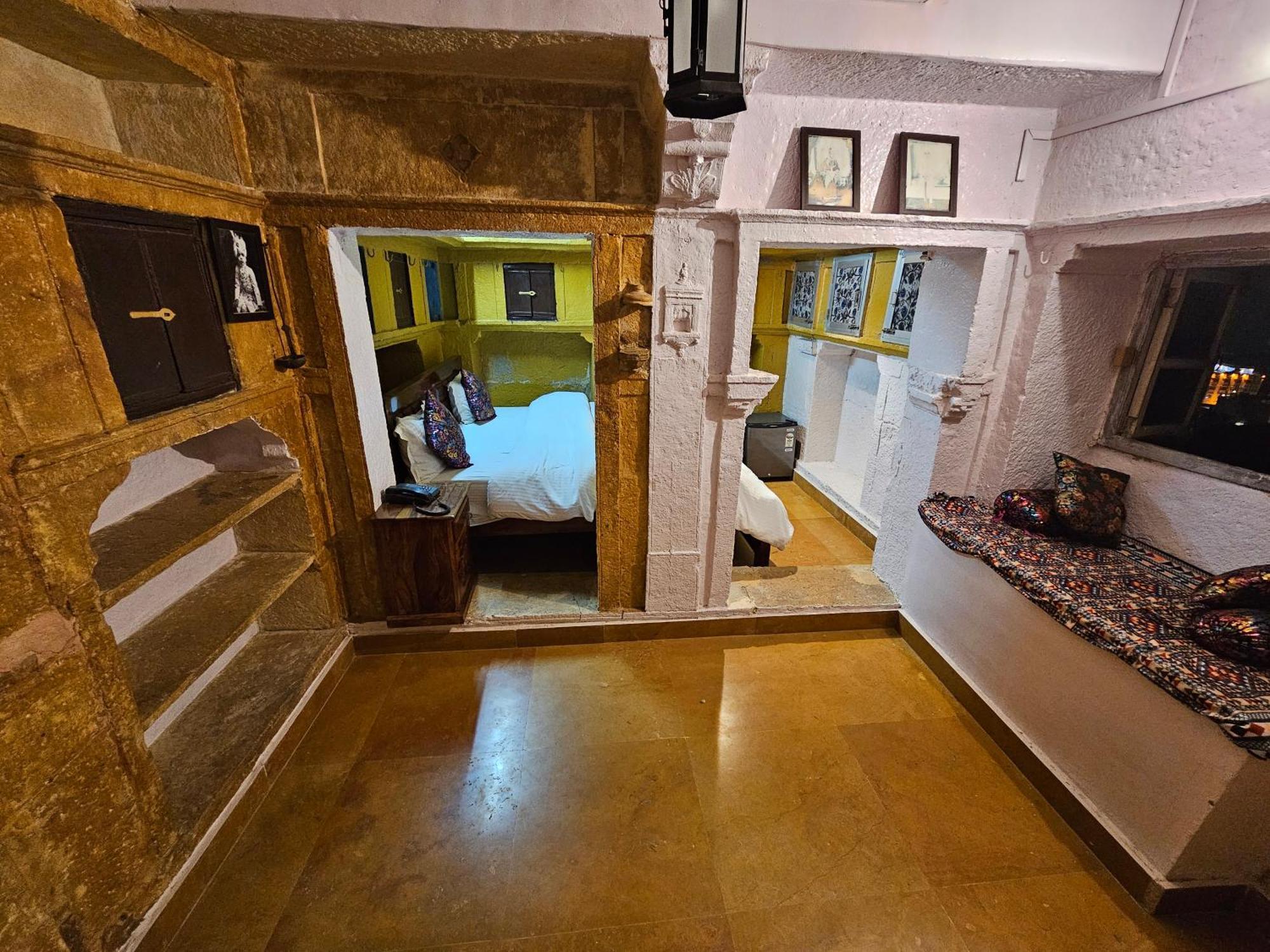 Desert Haveli Guest House ジャイサルメール 部屋 写真