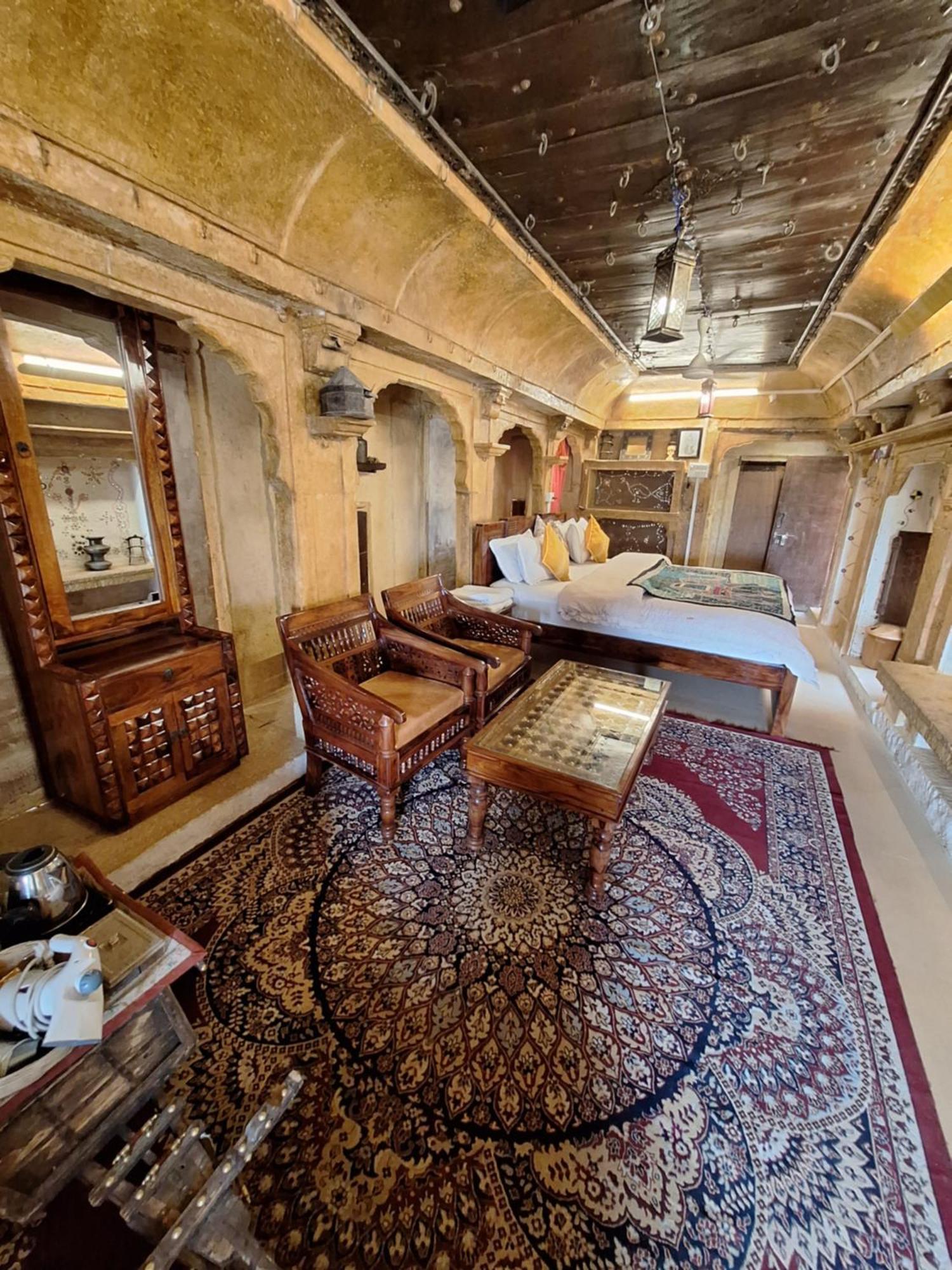 Desert Haveli Guest House ジャイサルメール エクステリア 写真