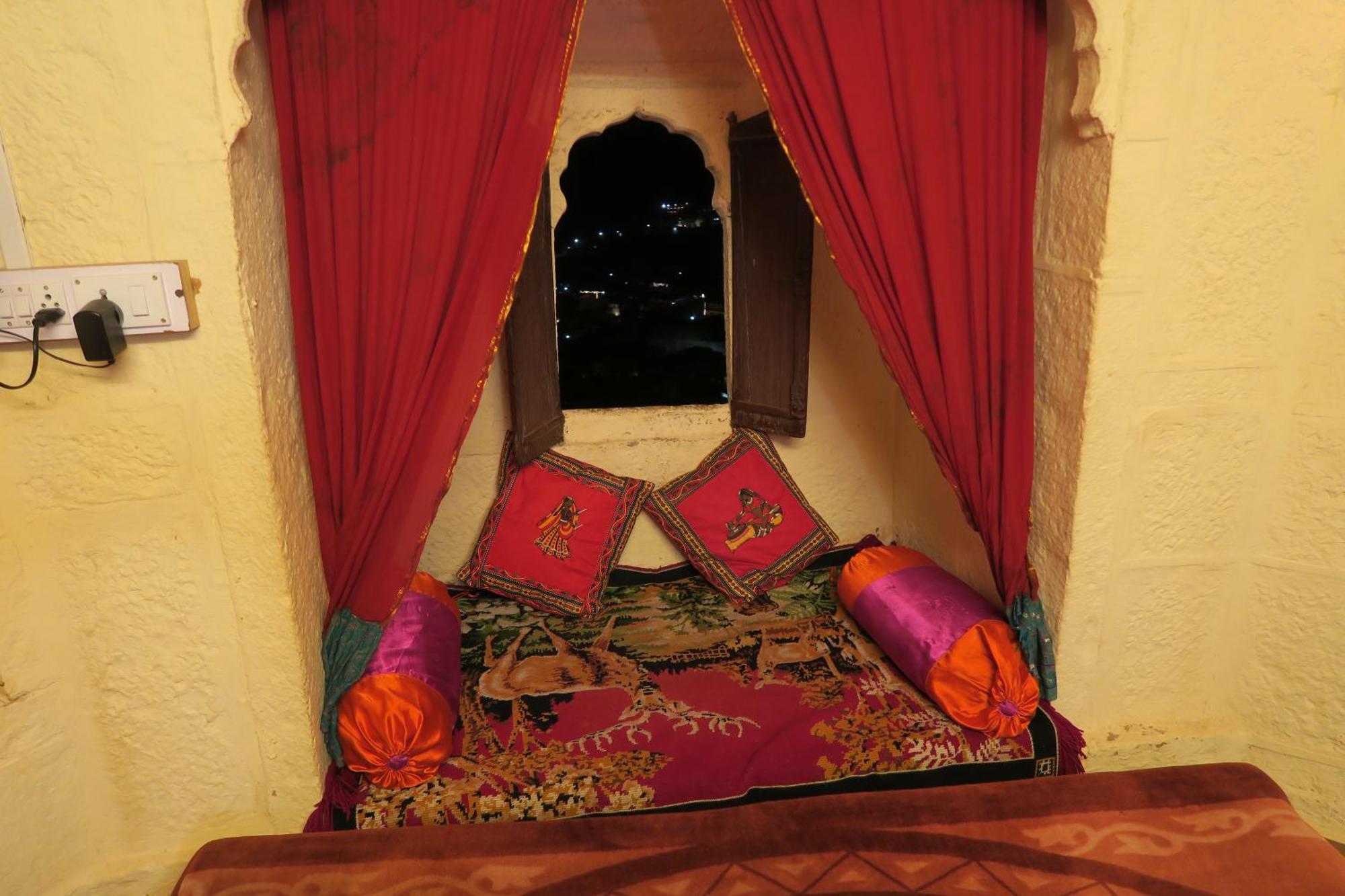 Desert Haveli Guest House ジャイサルメール エクステリア 写真