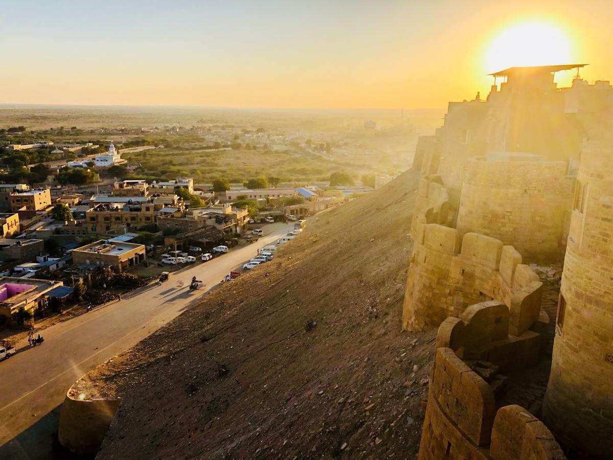 Desert Haveli Guest House ジャイサルメール エクステリア 写真