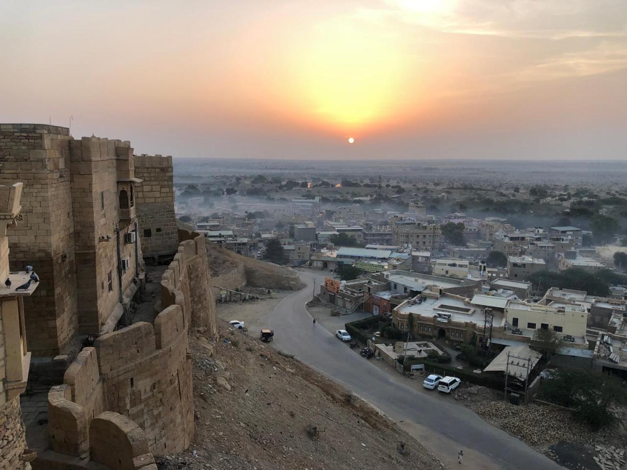 Desert Haveli Guest House ジャイサルメール エクステリア 写真